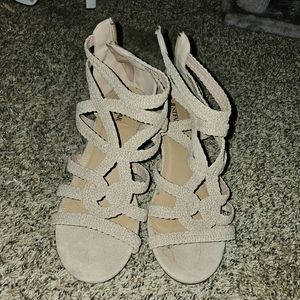 Nude 2in heal- size 10, just fab